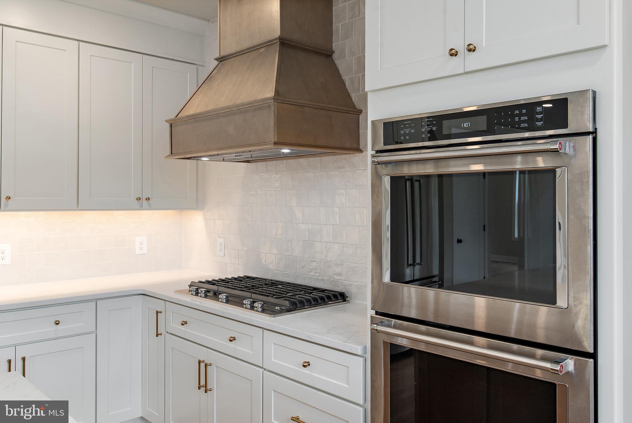 ENCLAVE AT OAK HILL - Residential