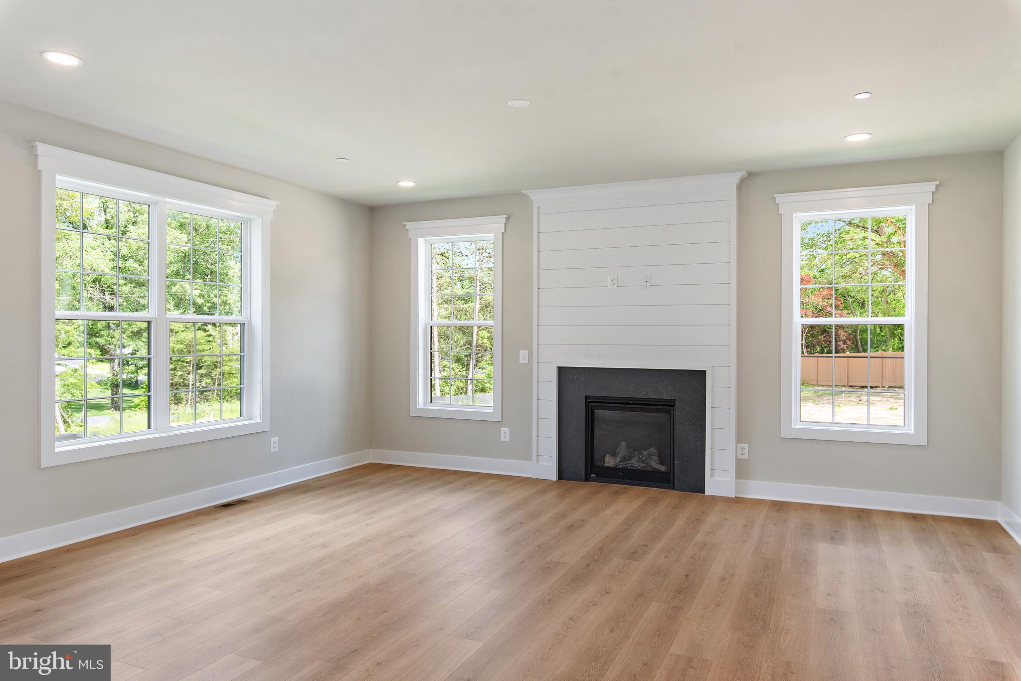 ENCLAVE AT OAK HILL - Residential