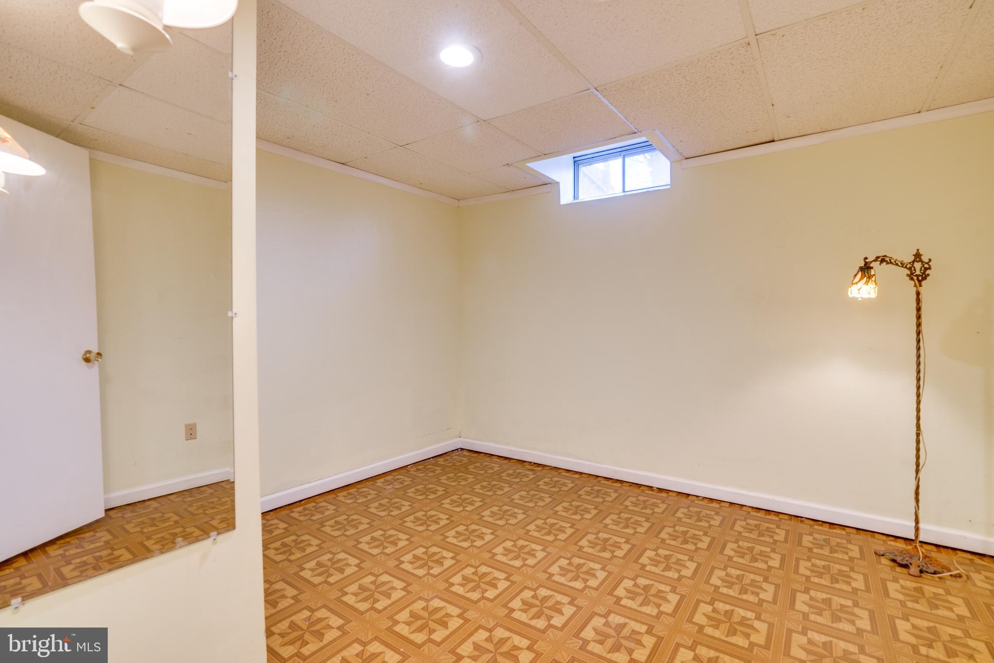 EDGELEA WOODS - Residential