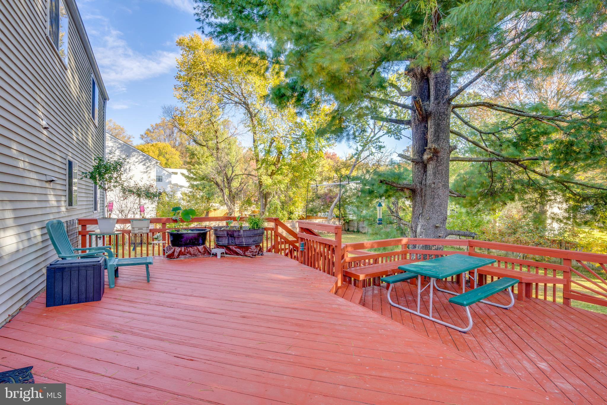 EDGELEA WOODS - Residential