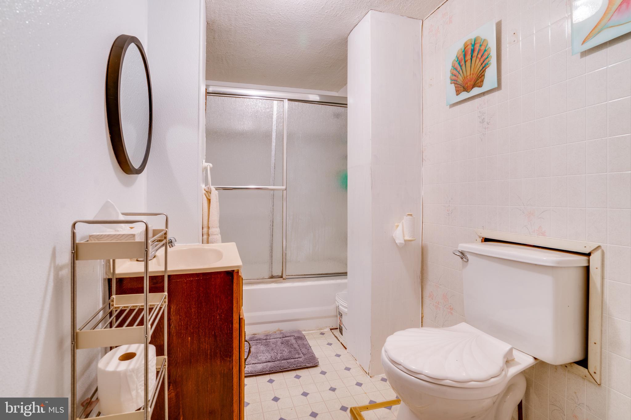 EDGELEA WOODS - Residential