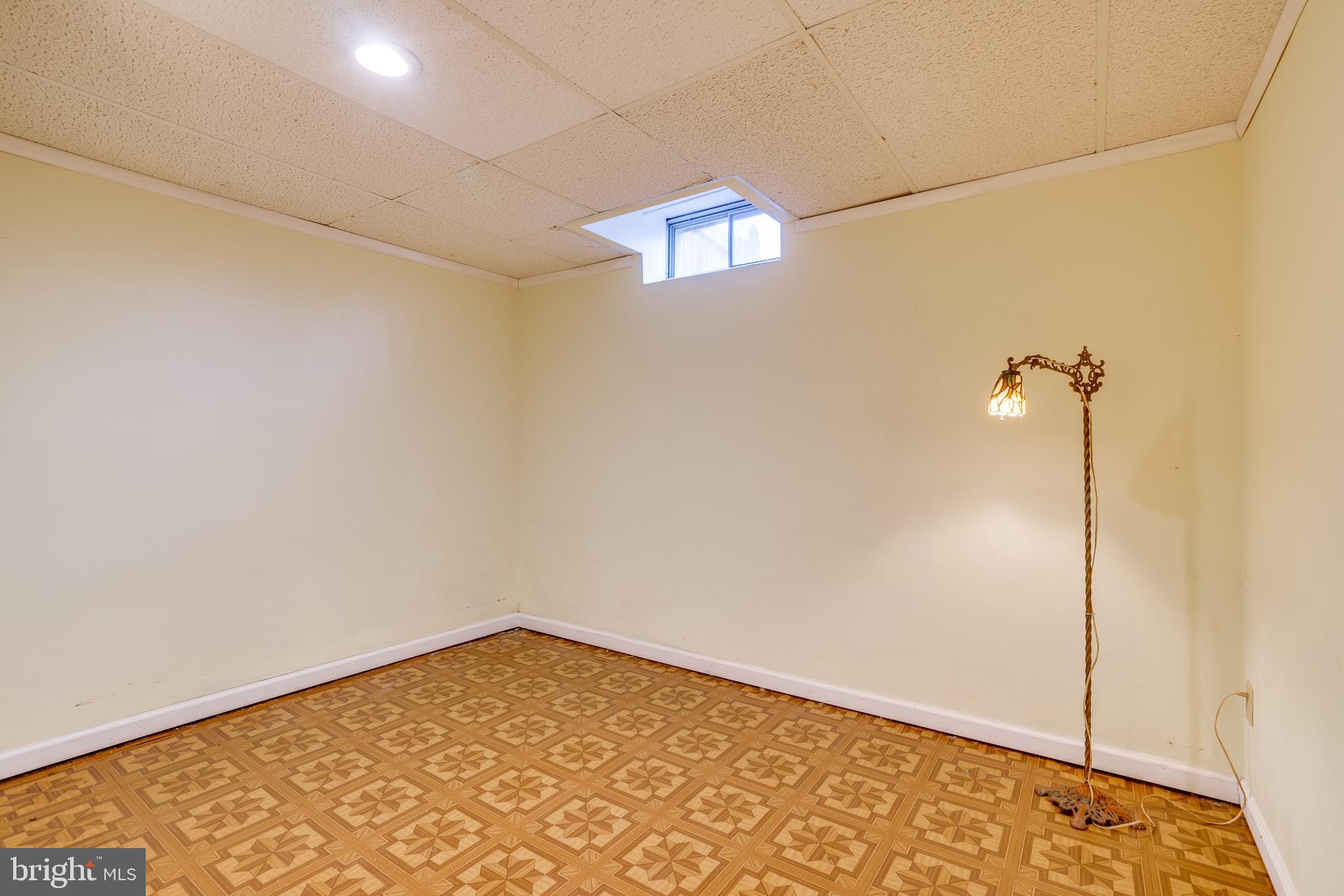 EDGELEA WOODS - Residential