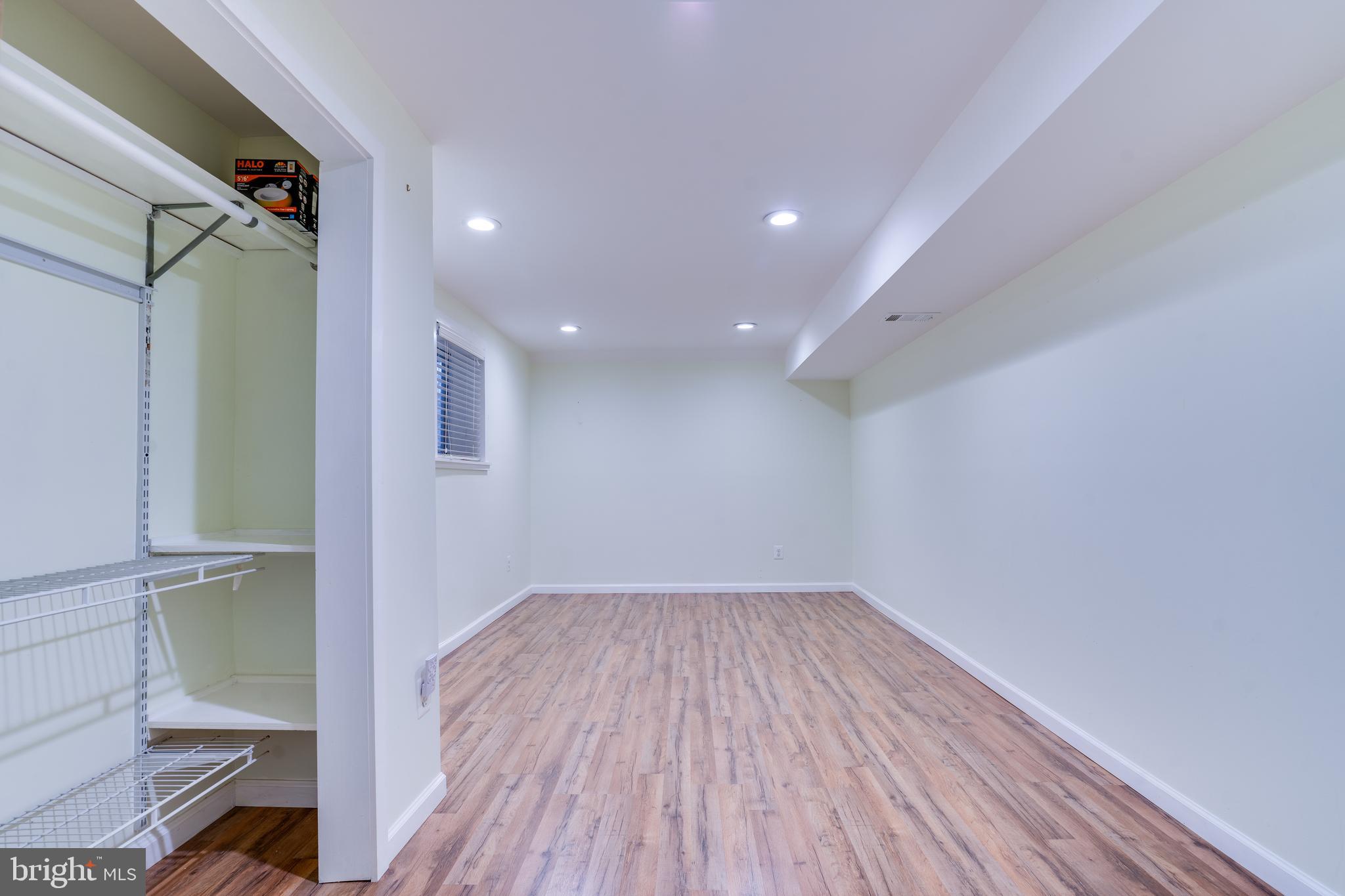 EDGELEA WOODS - Residential