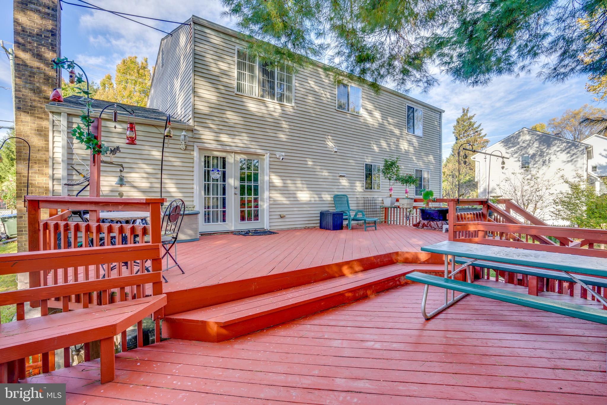 EDGELEA WOODS - Residential