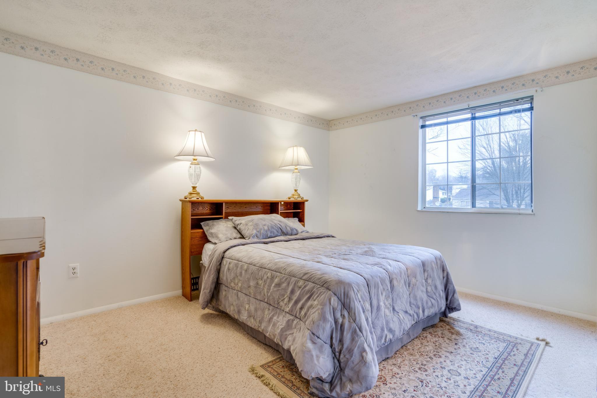 EDGELEA WOODS - Residential