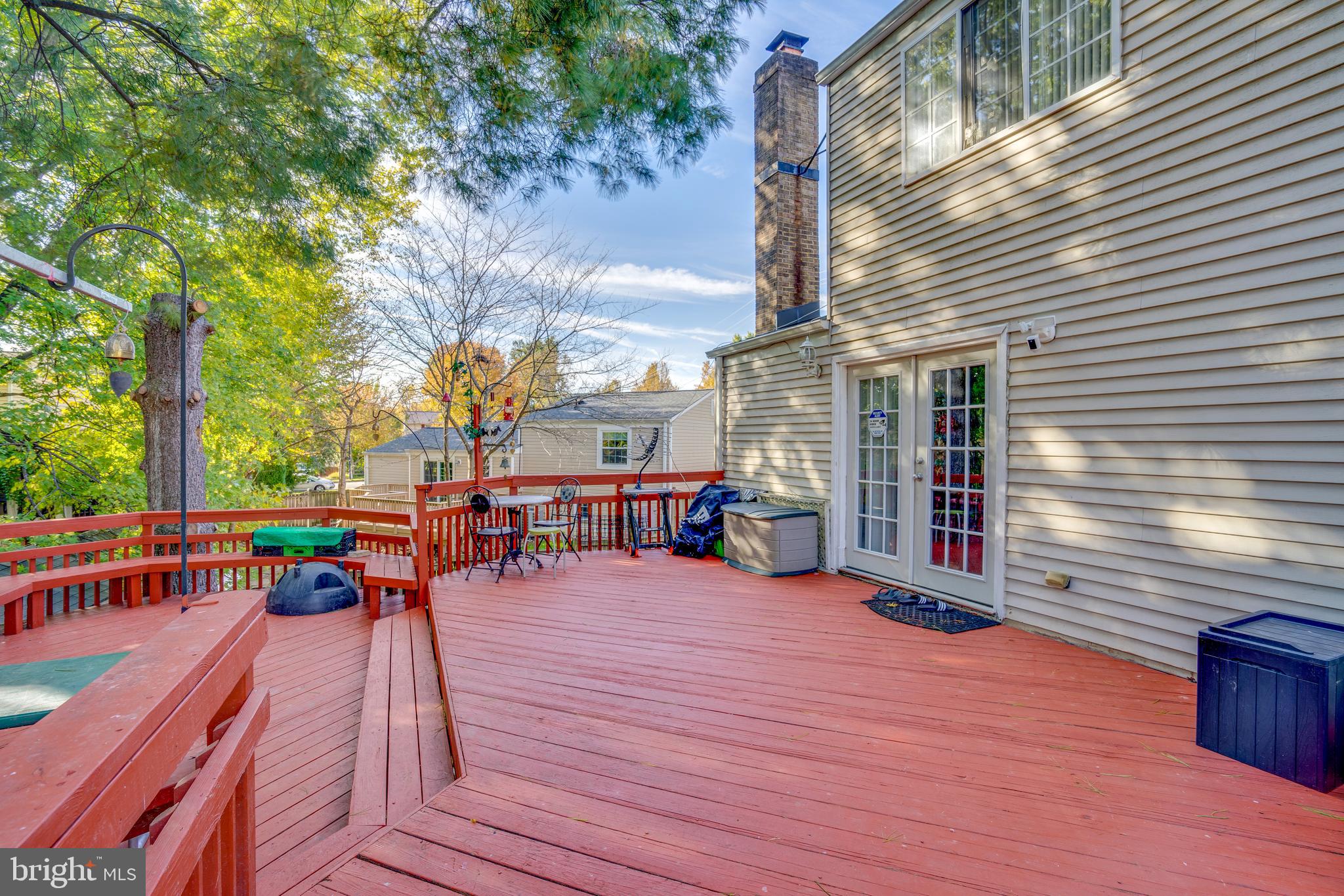 EDGELEA WOODS - Residential