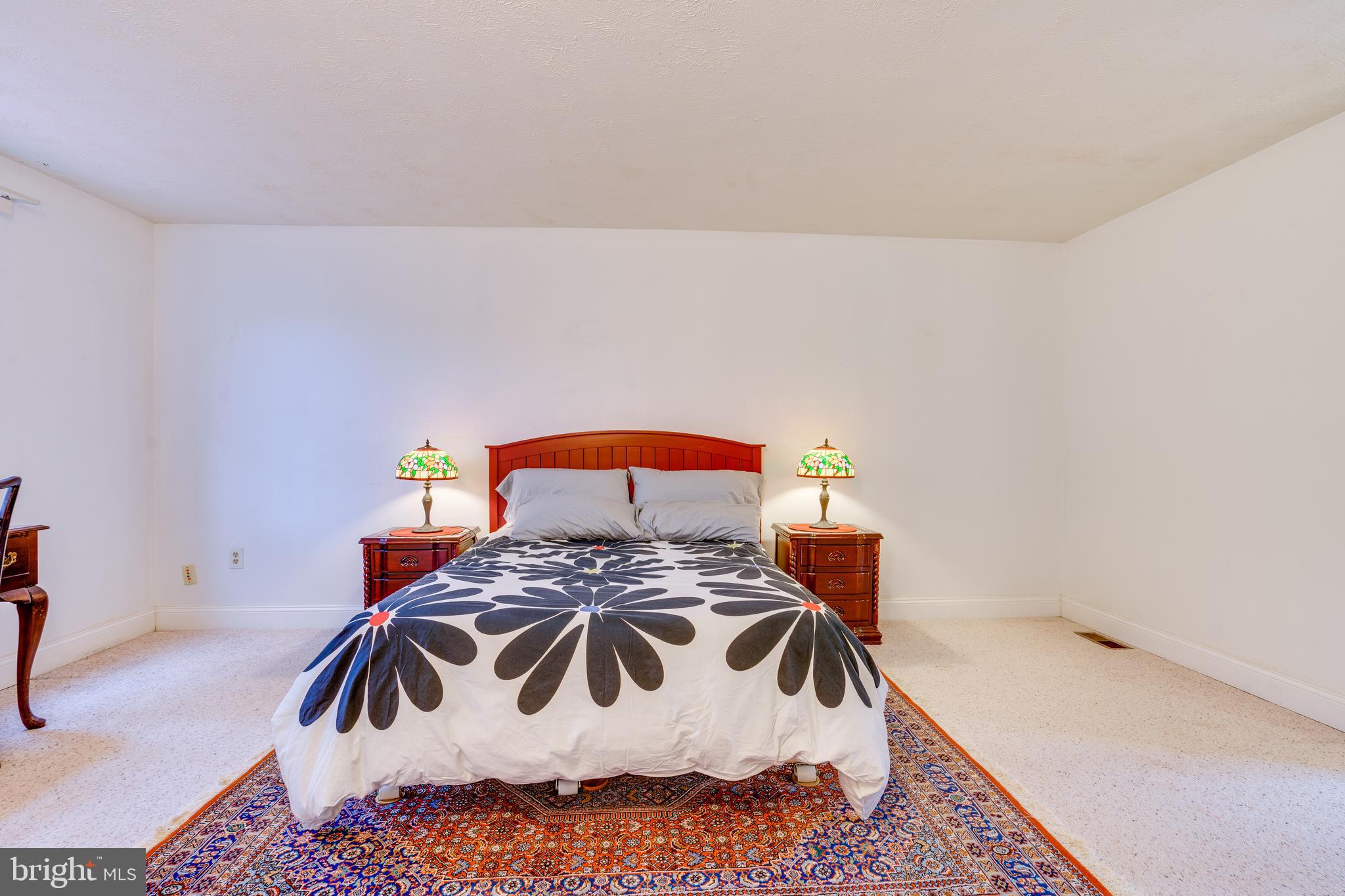 EDGELEA WOODS - Residential