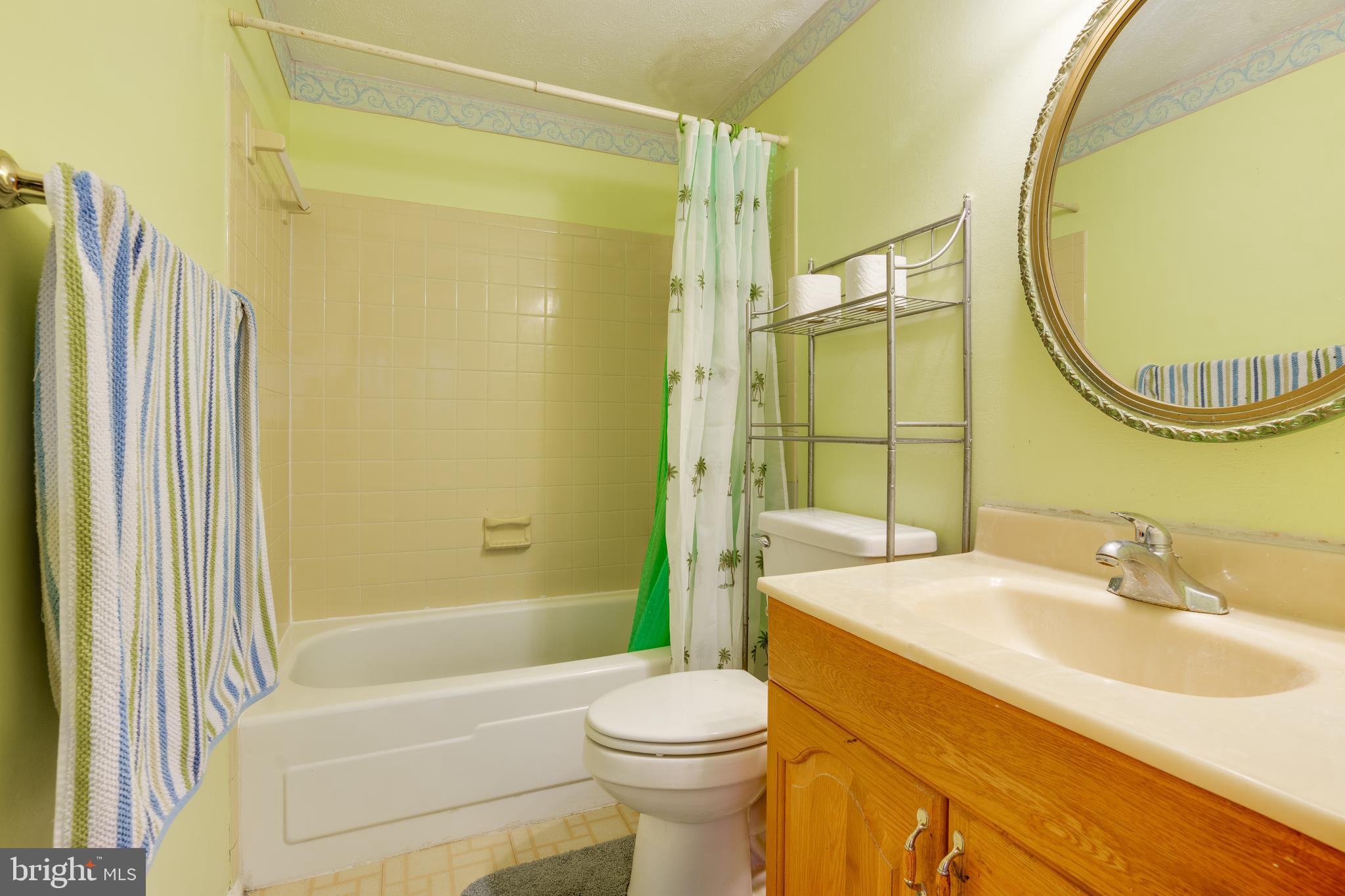 EDGELEA WOODS - Residential