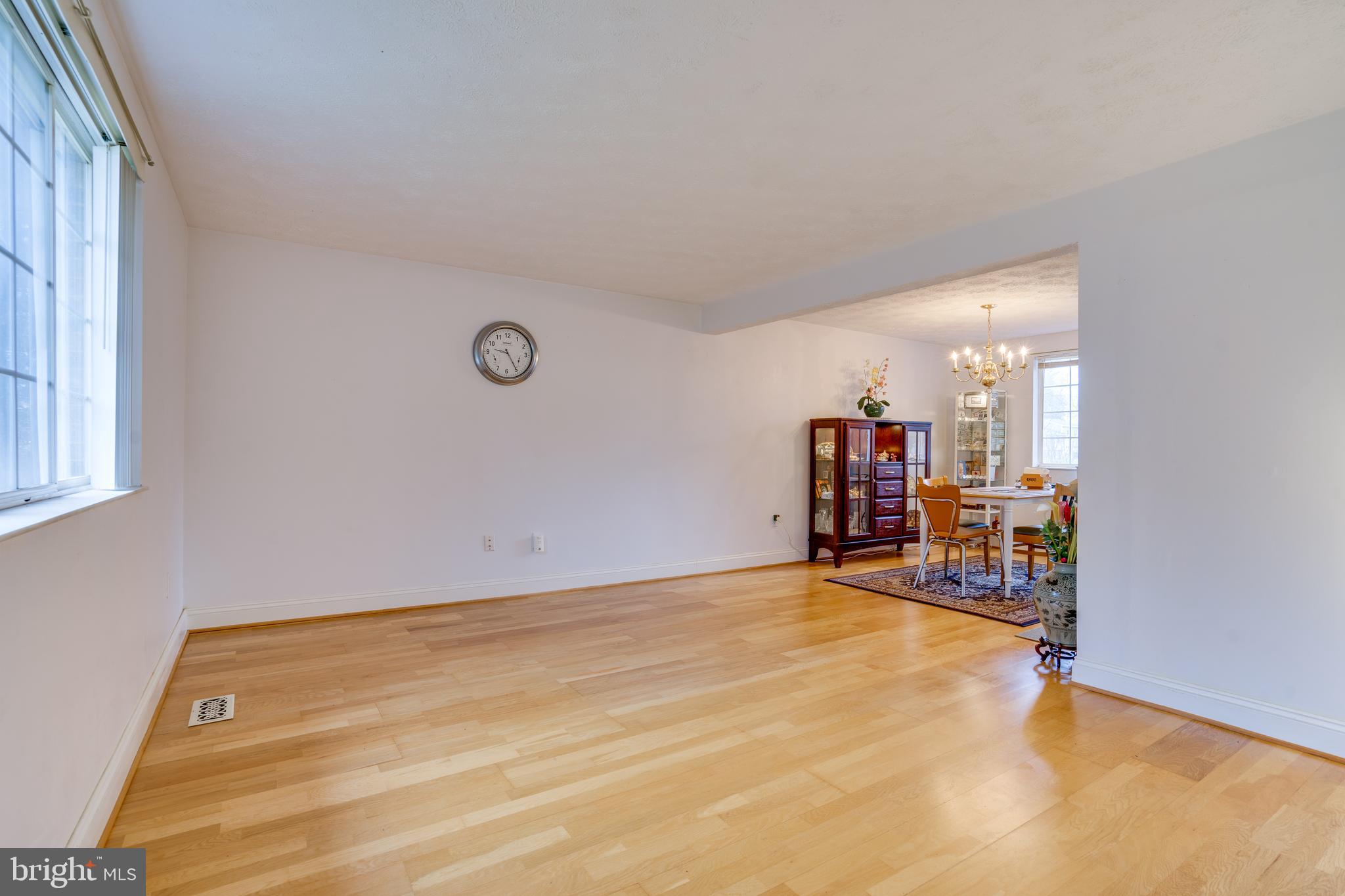 EDGELEA WOODS - Residential