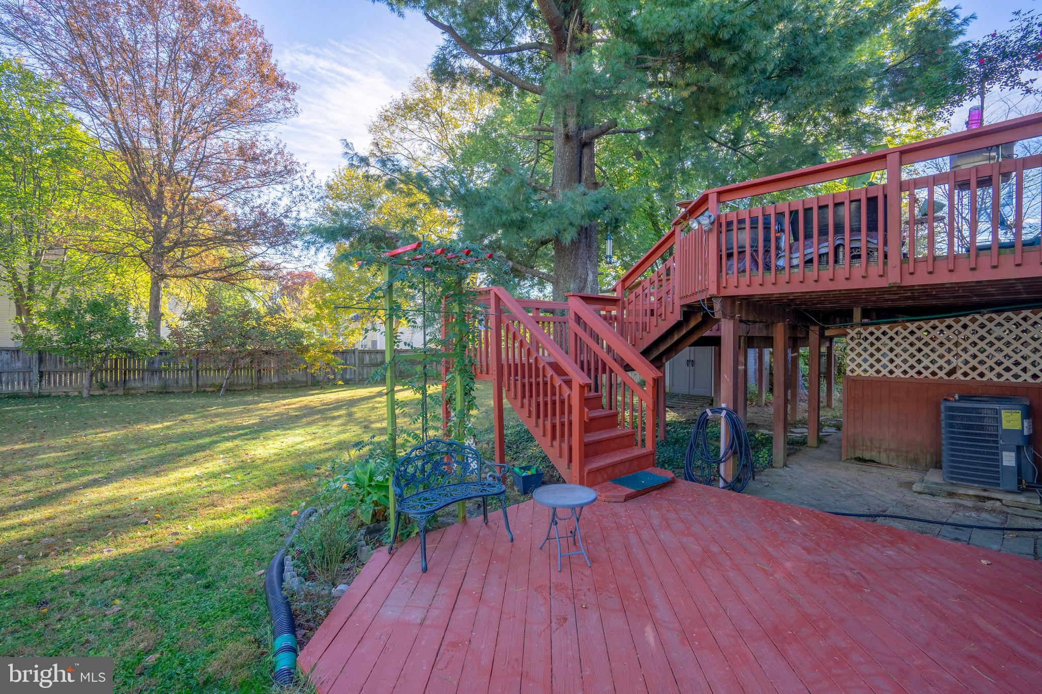 EDGELEA WOODS - Residential