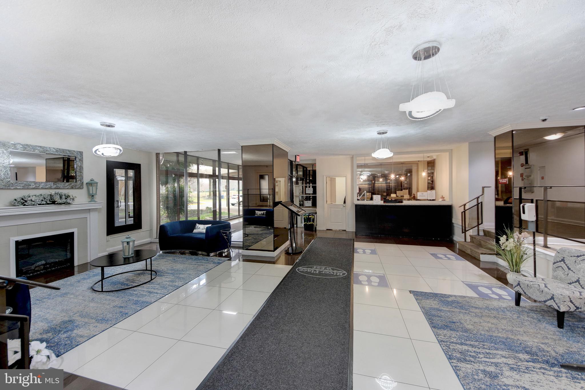 RIVER PLACE - Residential