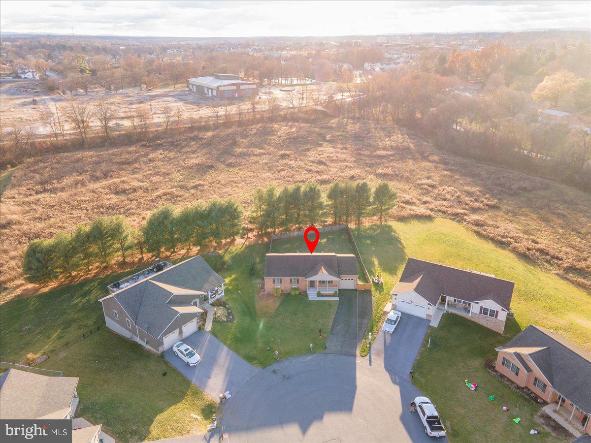 POTOMAC MANOR - Residential