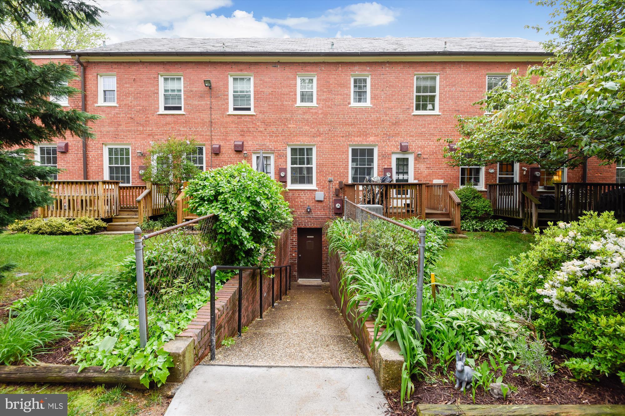 ARLINGTON VILLAGE - Residential