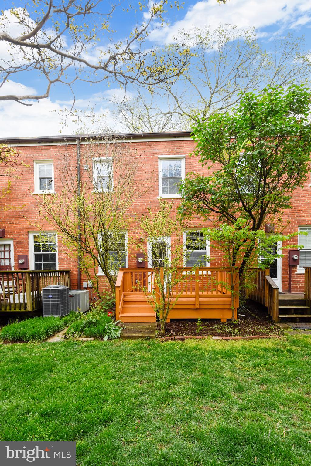 ARLINGTON VILLAGE - Residential