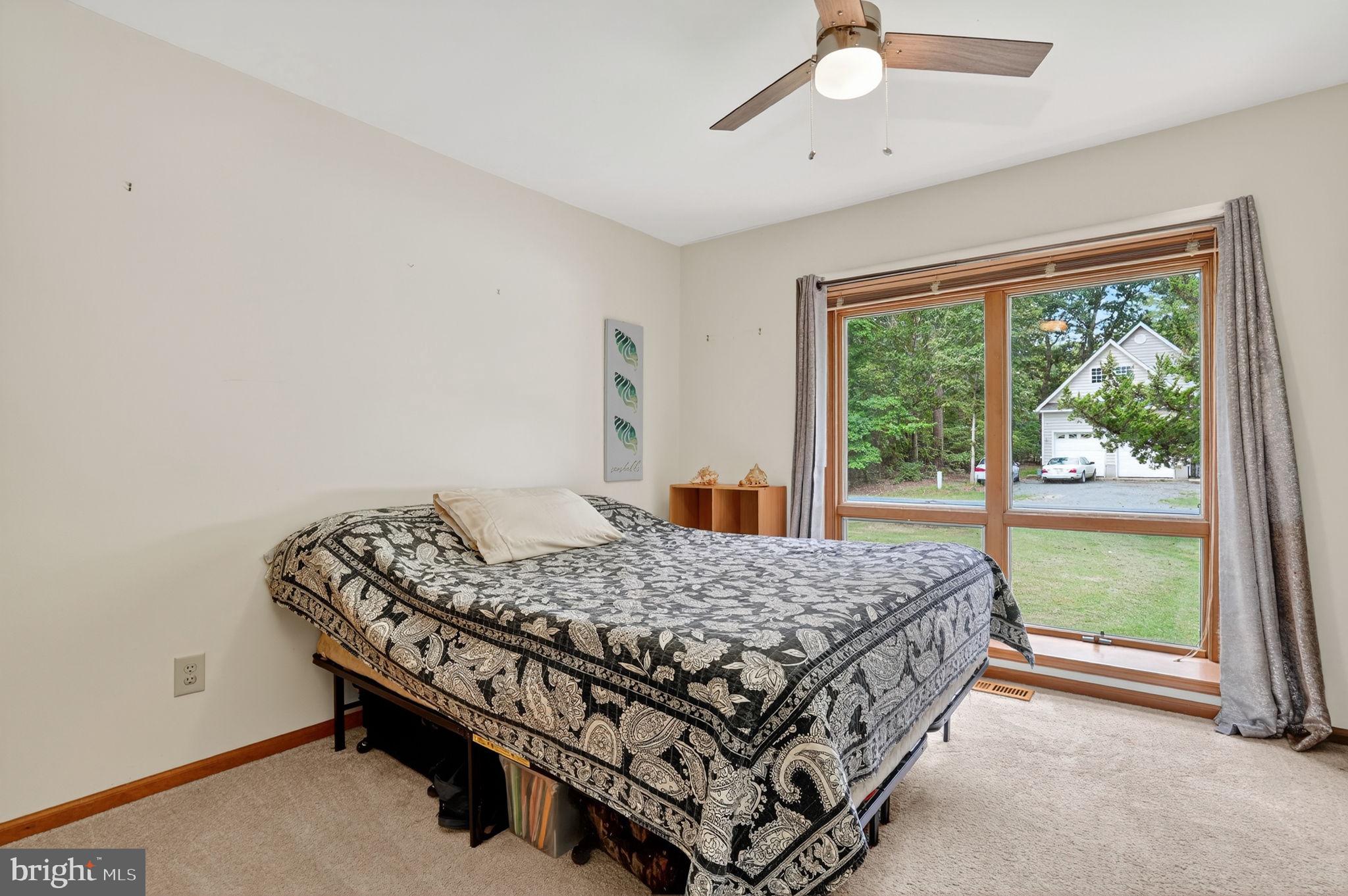 CAPTAIN'S COVE - Residential