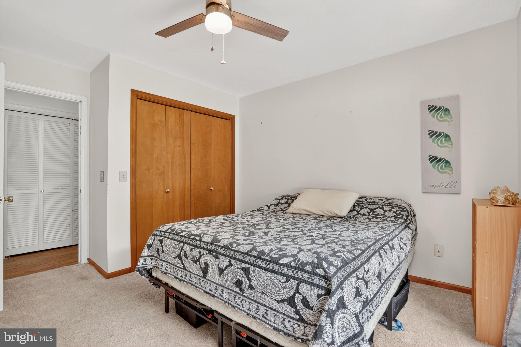 CAPTAIN'S COVE - Residential