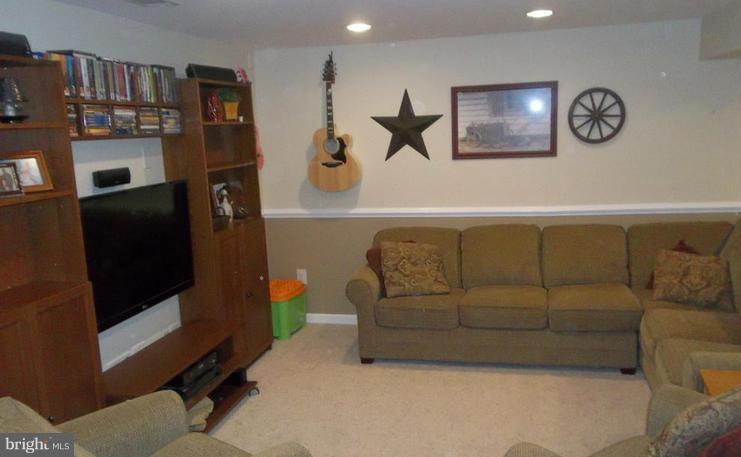 COUNTRY CLUB/LAKE MONTCLAIR - Residential Lease