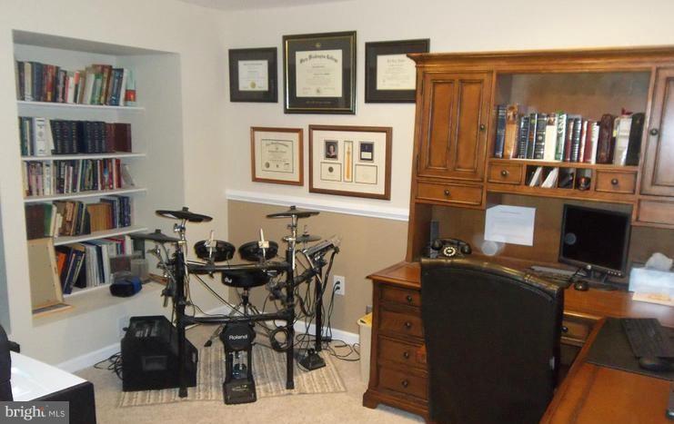 COUNTRY CLUB/LAKE MONTCLAIR - Residential Lease