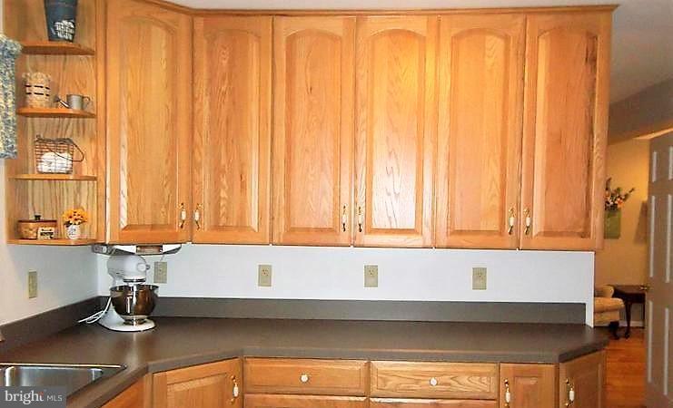 COUNTRY CLUB/LAKE MONTCLAIR - Residential Lease