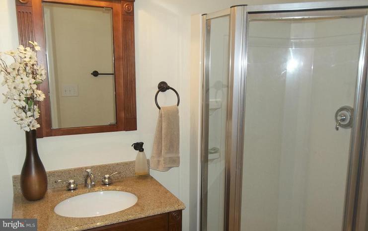 COUNTRY CLUB/LAKE MONTCLAIR - Residential Lease