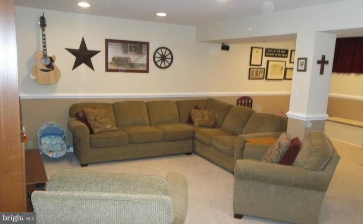 COUNTRY CLUB/LAKE MONTCLAIR - Residential Lease