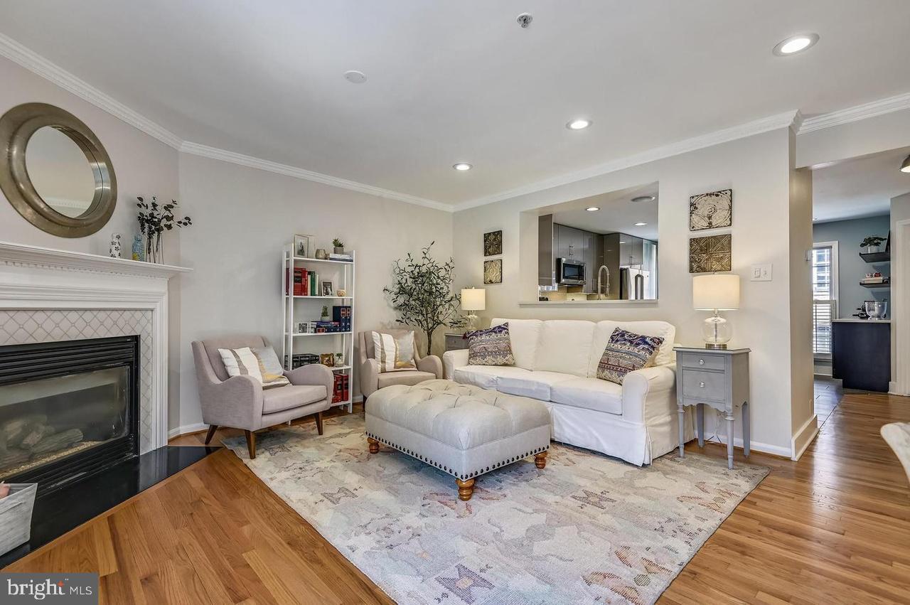 FEDERAL HILL HISTORIC DISTRICT - Residential Lease