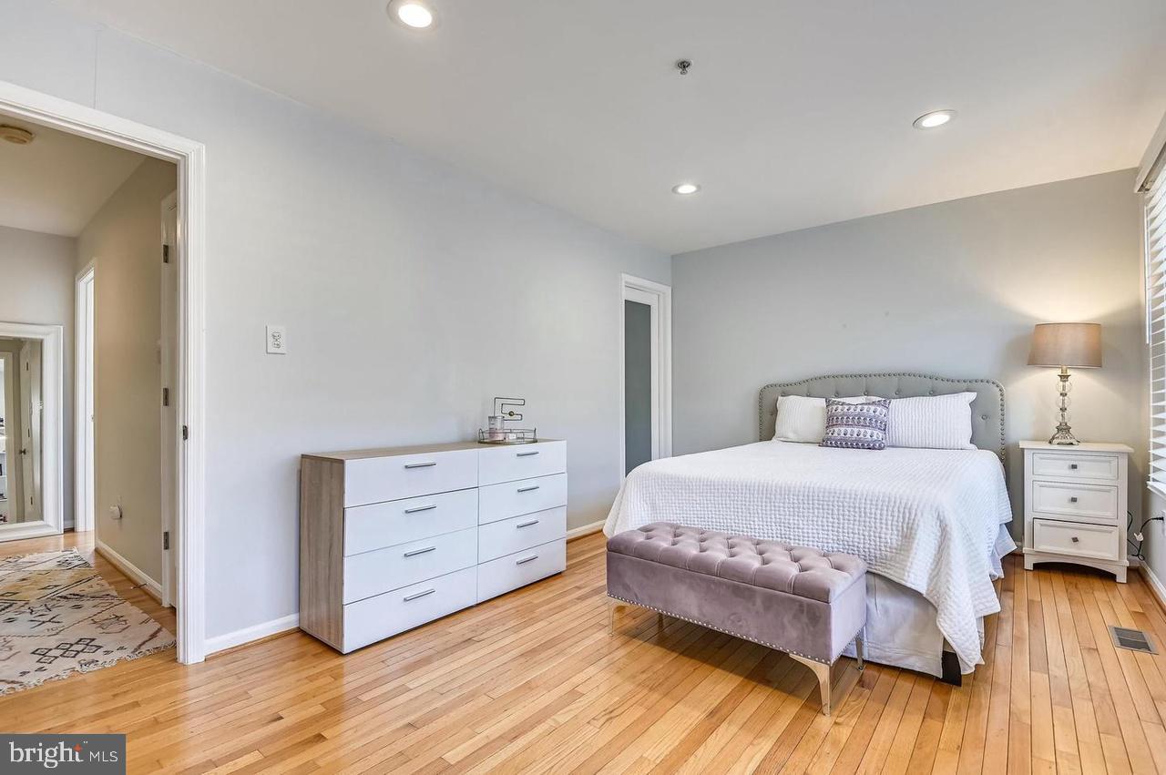 FEDERAL HILL HISTORIC DISTRICT - Residential Lease