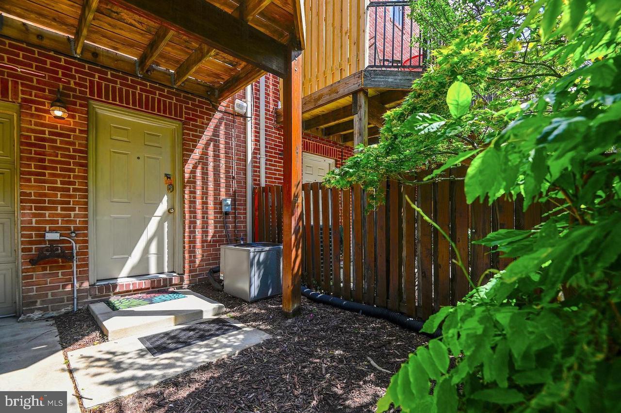 FEDERAL HILL HISTORIC DISTRICT - Residential Lease