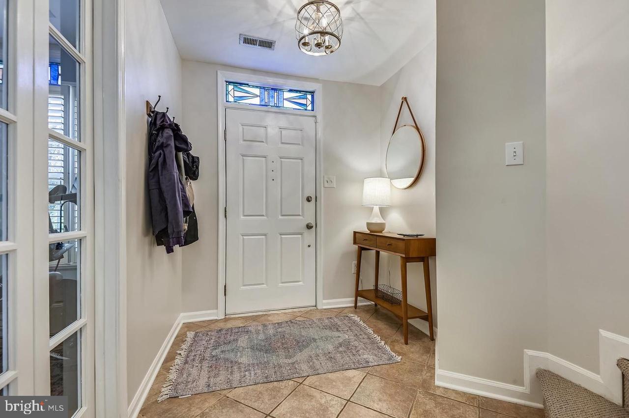 FEDERAL HILL HISTORIC DISTRICT - Residential Lease