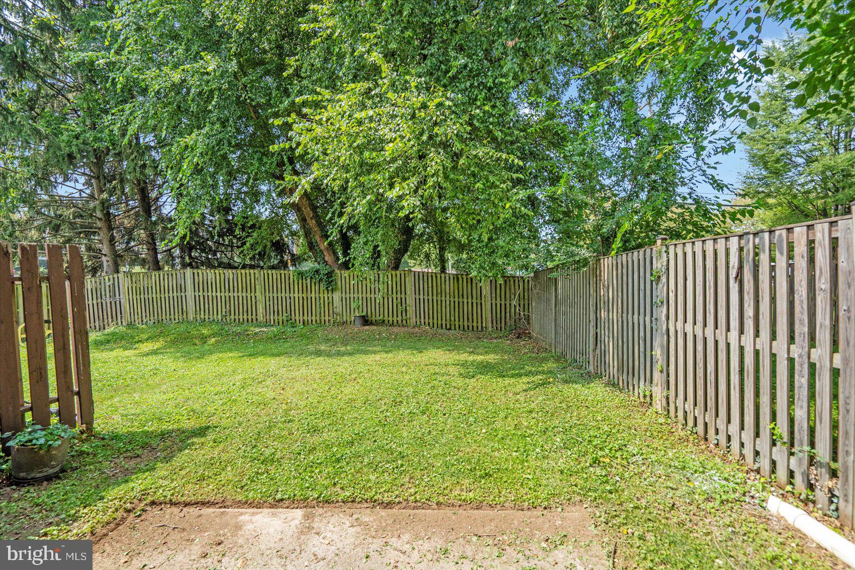 QUEEN ANNE VILLAGE - Residential