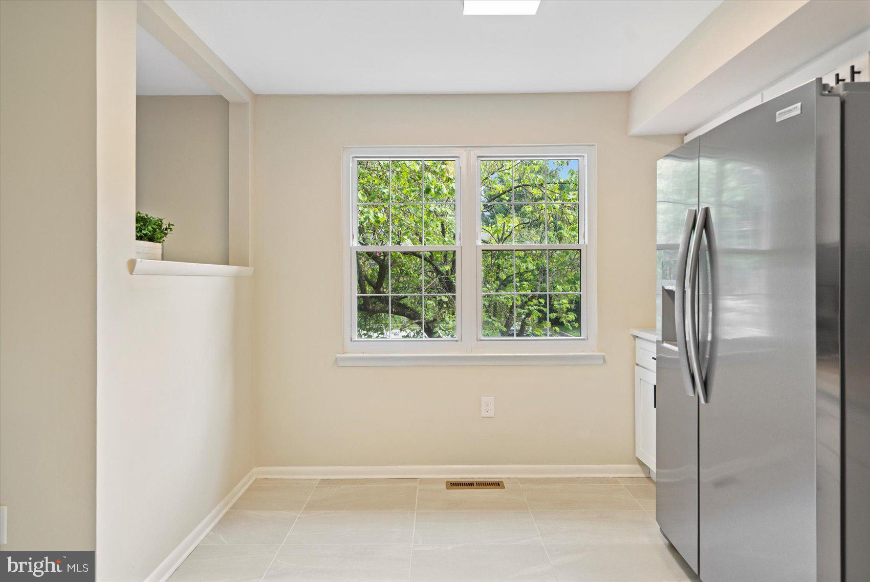 QUEEN ANNE VILLAGE - Residential