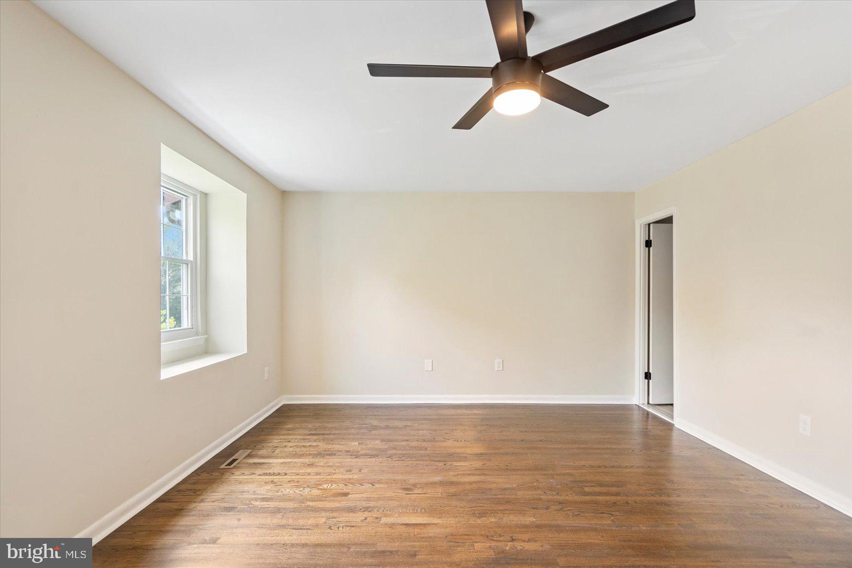 QUEEN ANNE VILLAGE - Residential