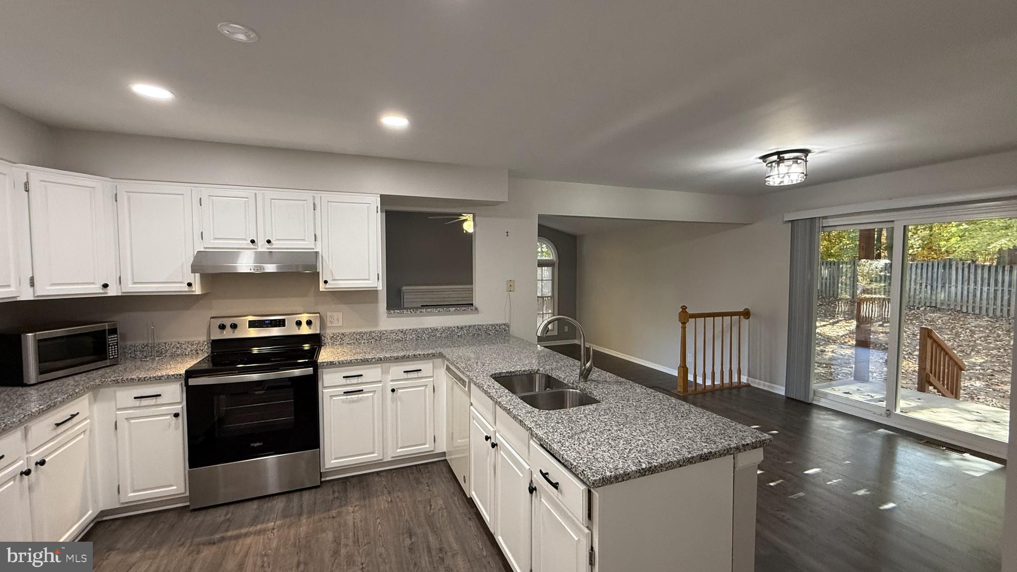 SETTLERS LANDING - Residential Lease