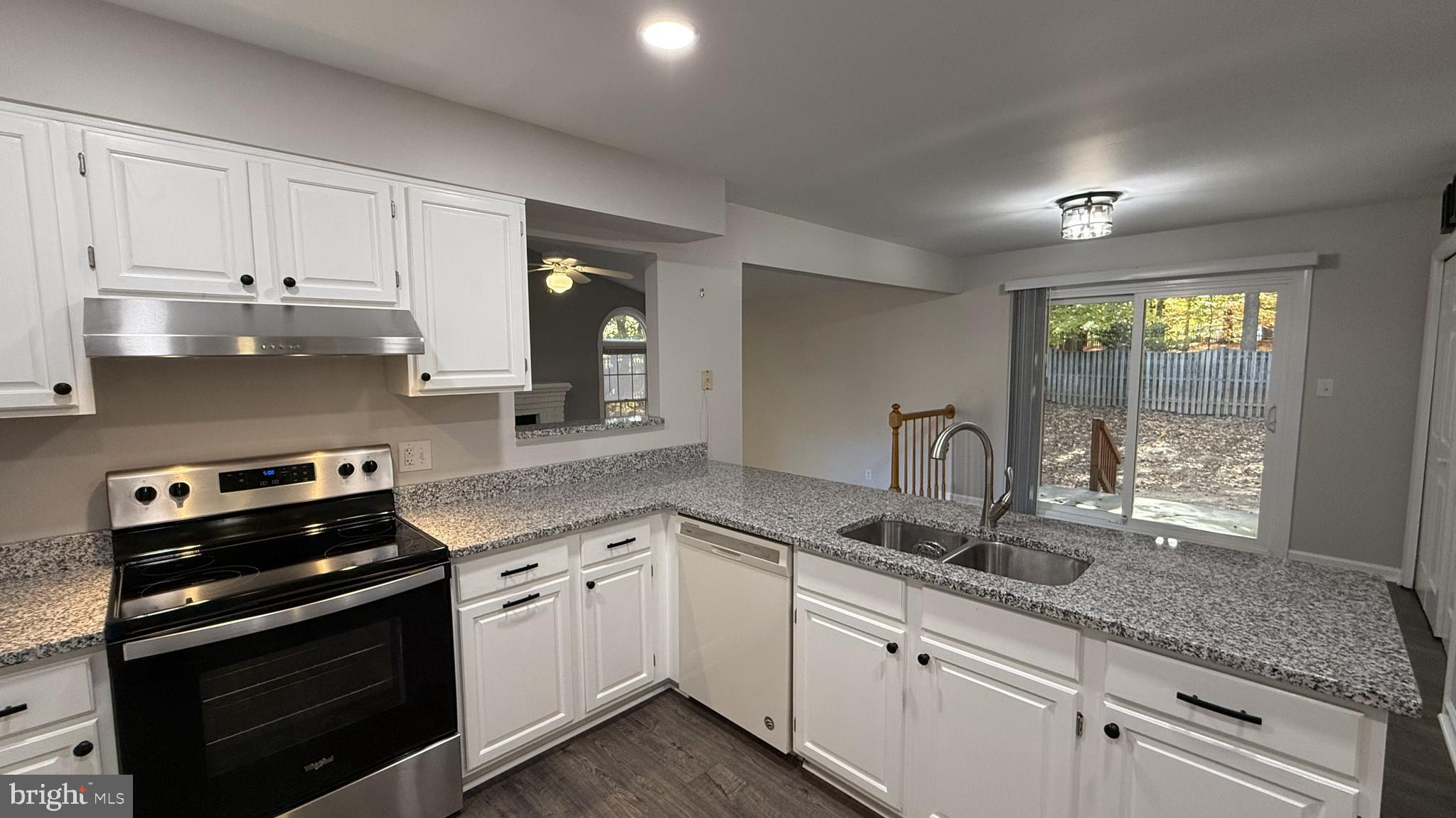 SETTLERS LANDING - Residential Lease