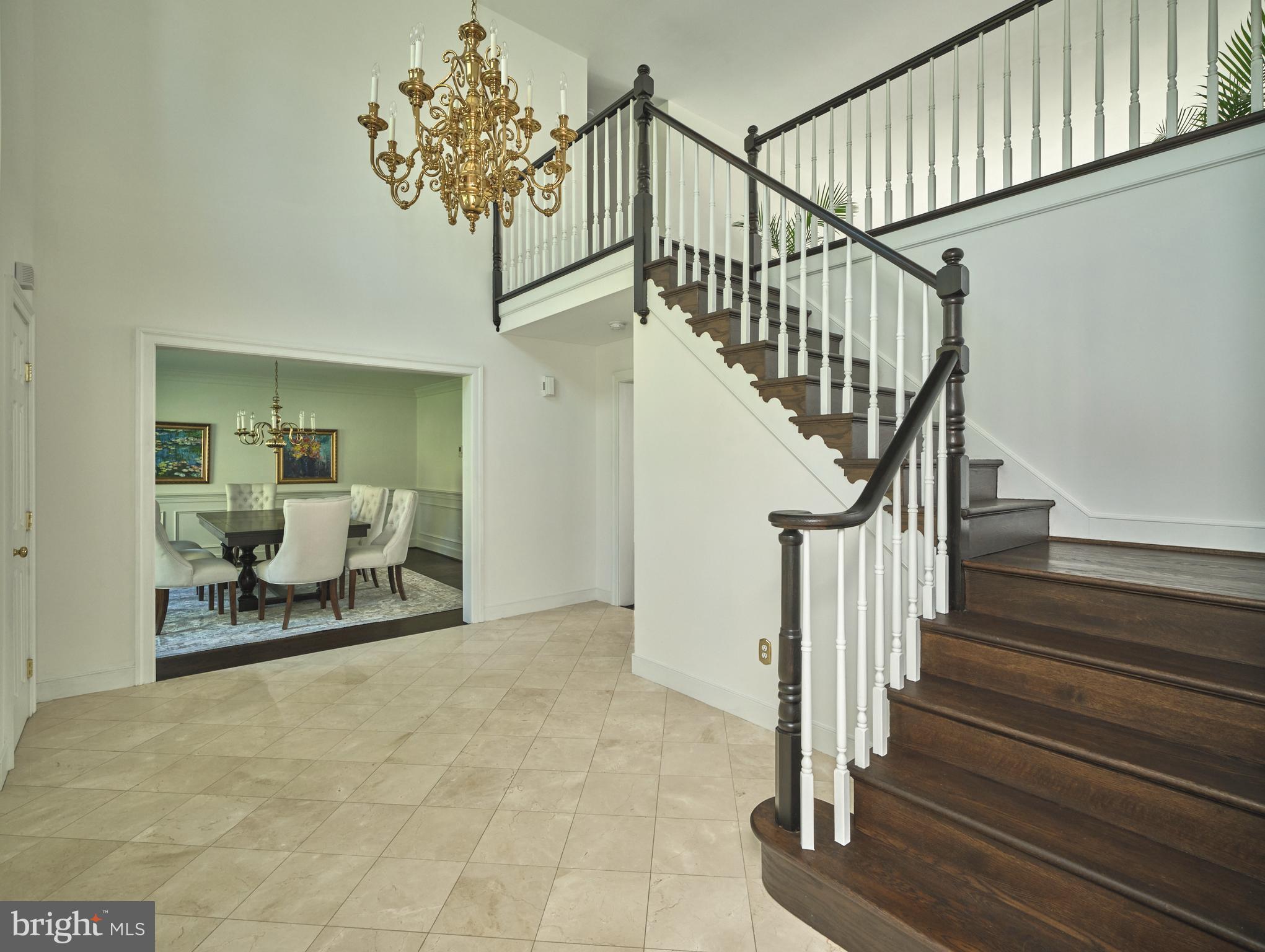 30 PENNSWOOD DRIVE