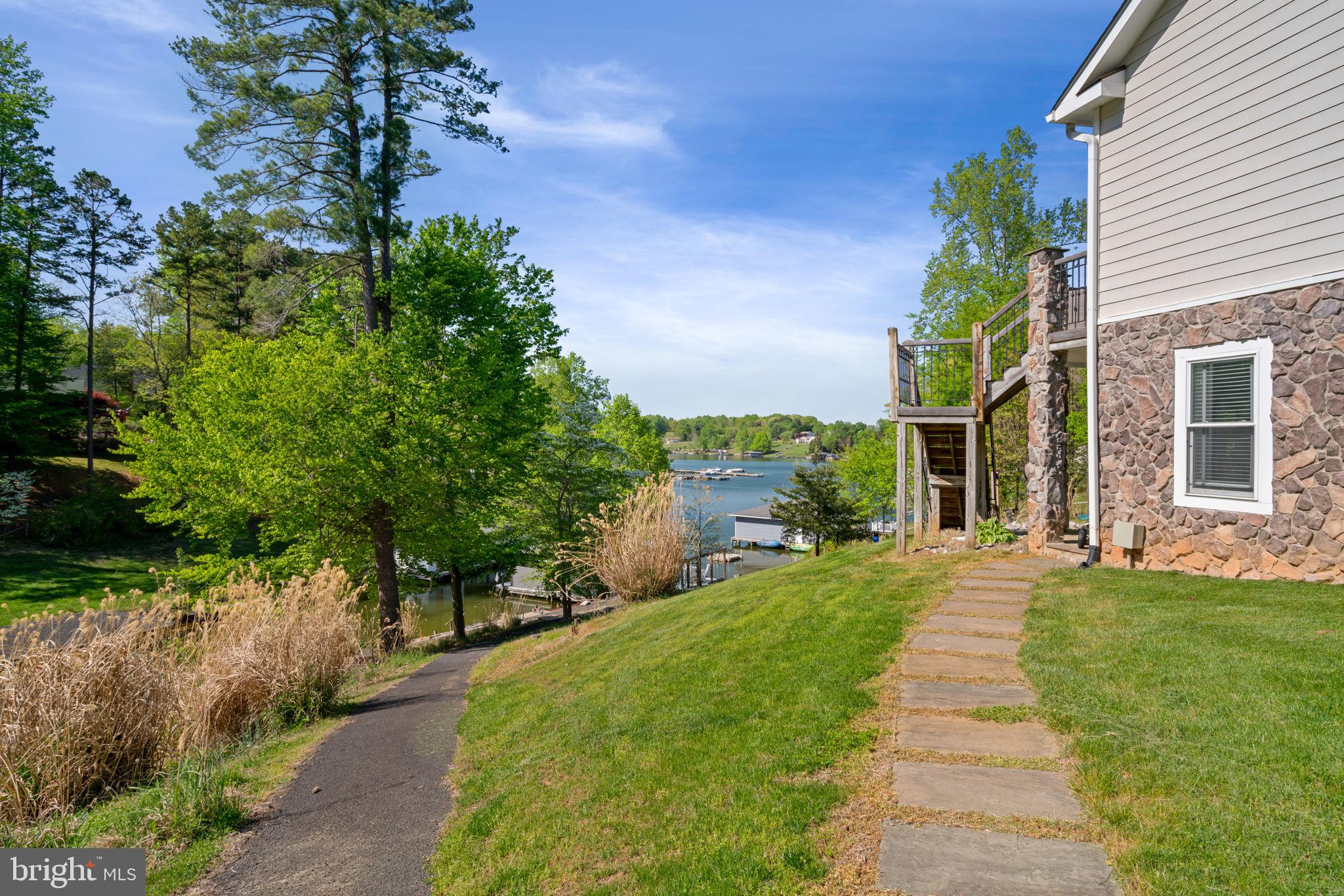 MORGAN II - Residential