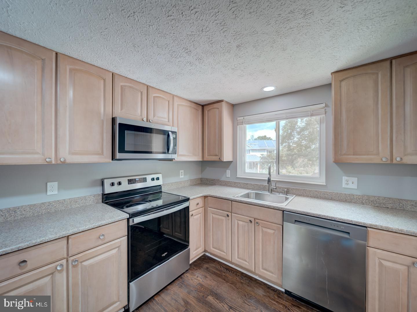 HARMANS WOODS - Residential