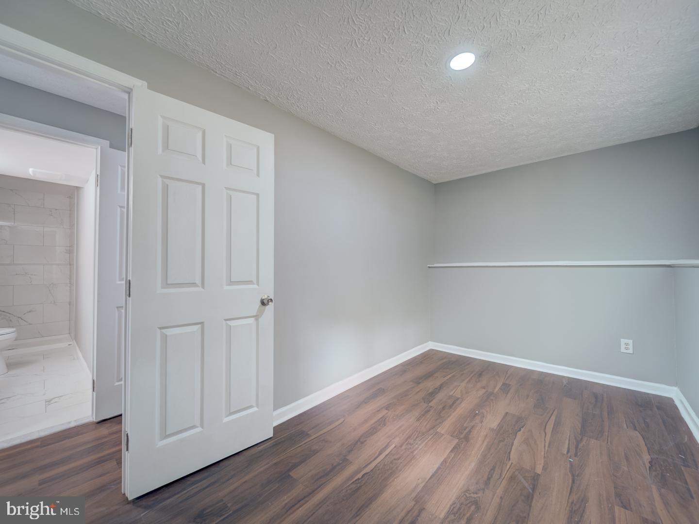 HARMANS WOODS - Residential