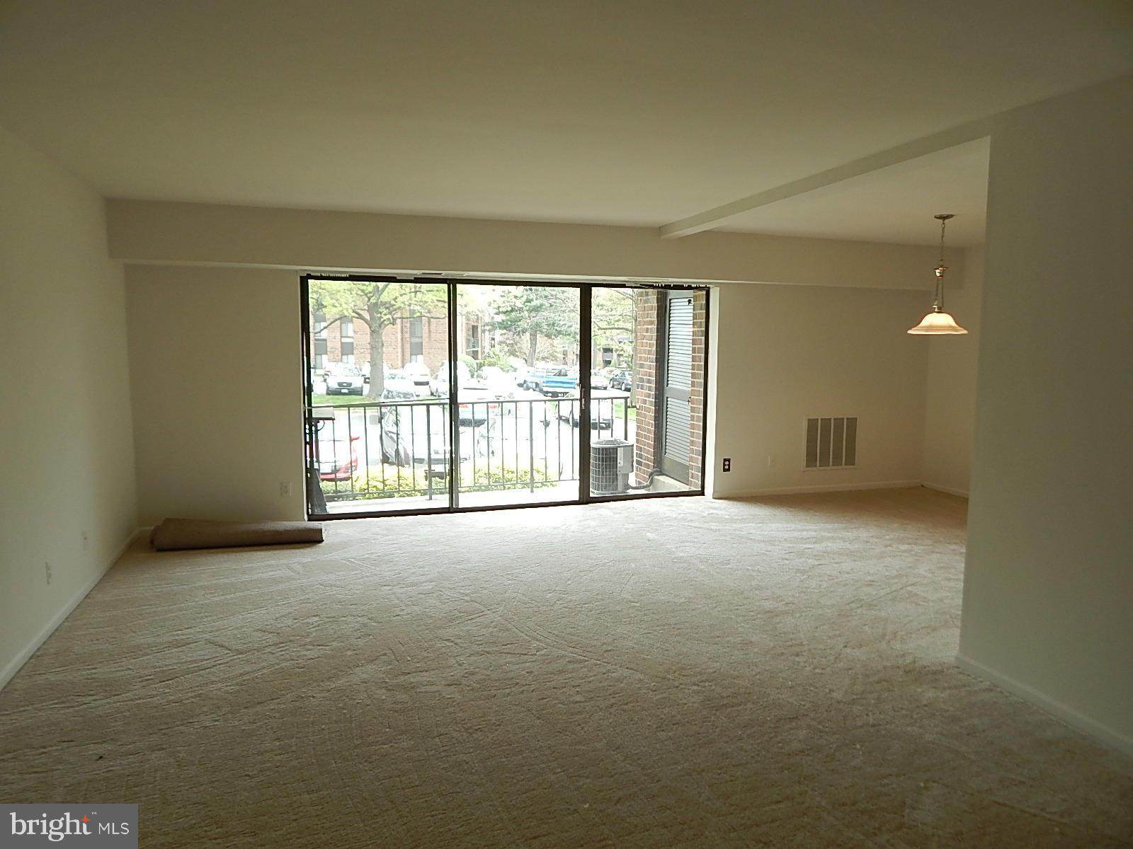 HERITAGE COURT - Residential