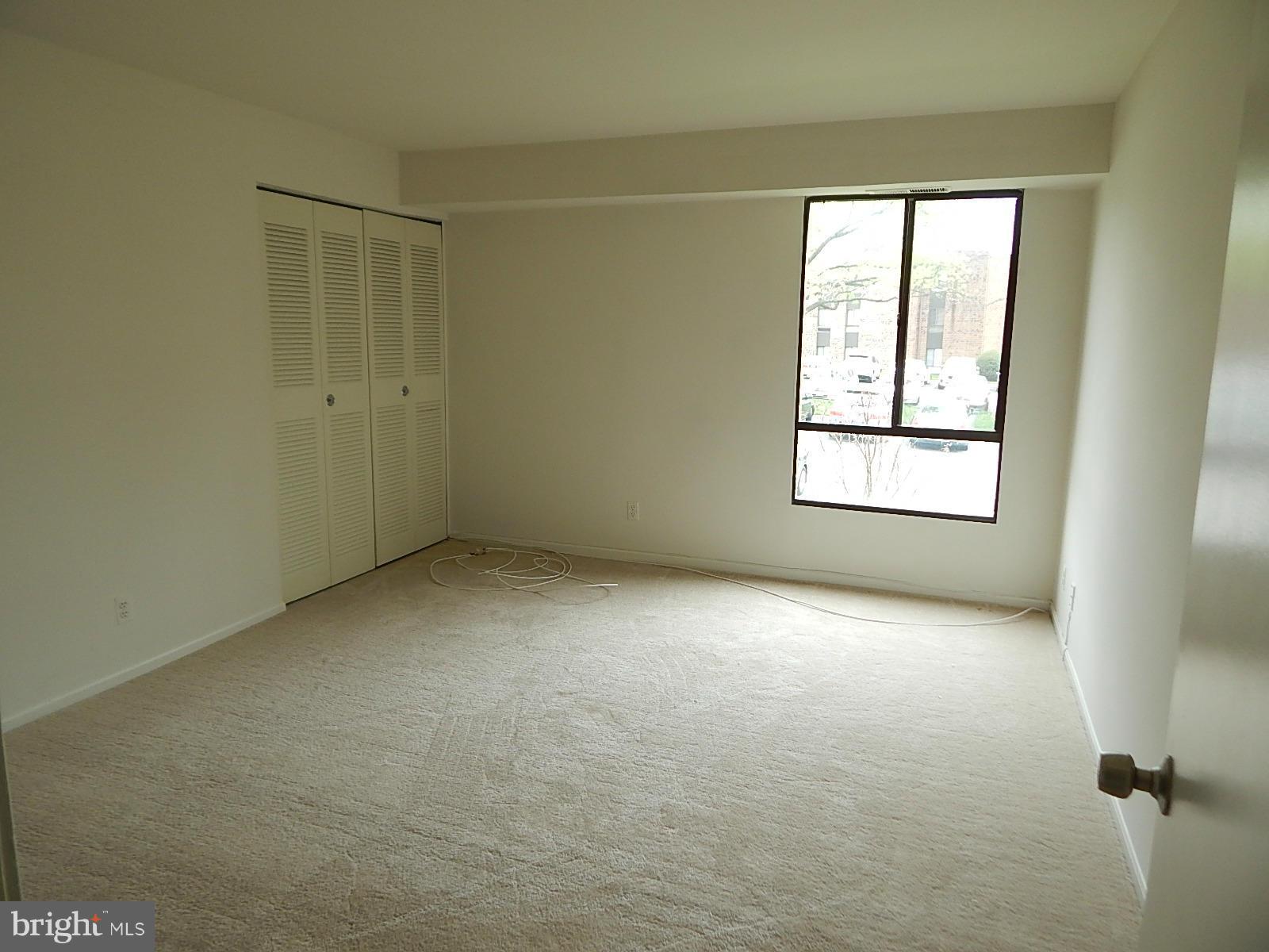 HERITAGE COURT - Residential