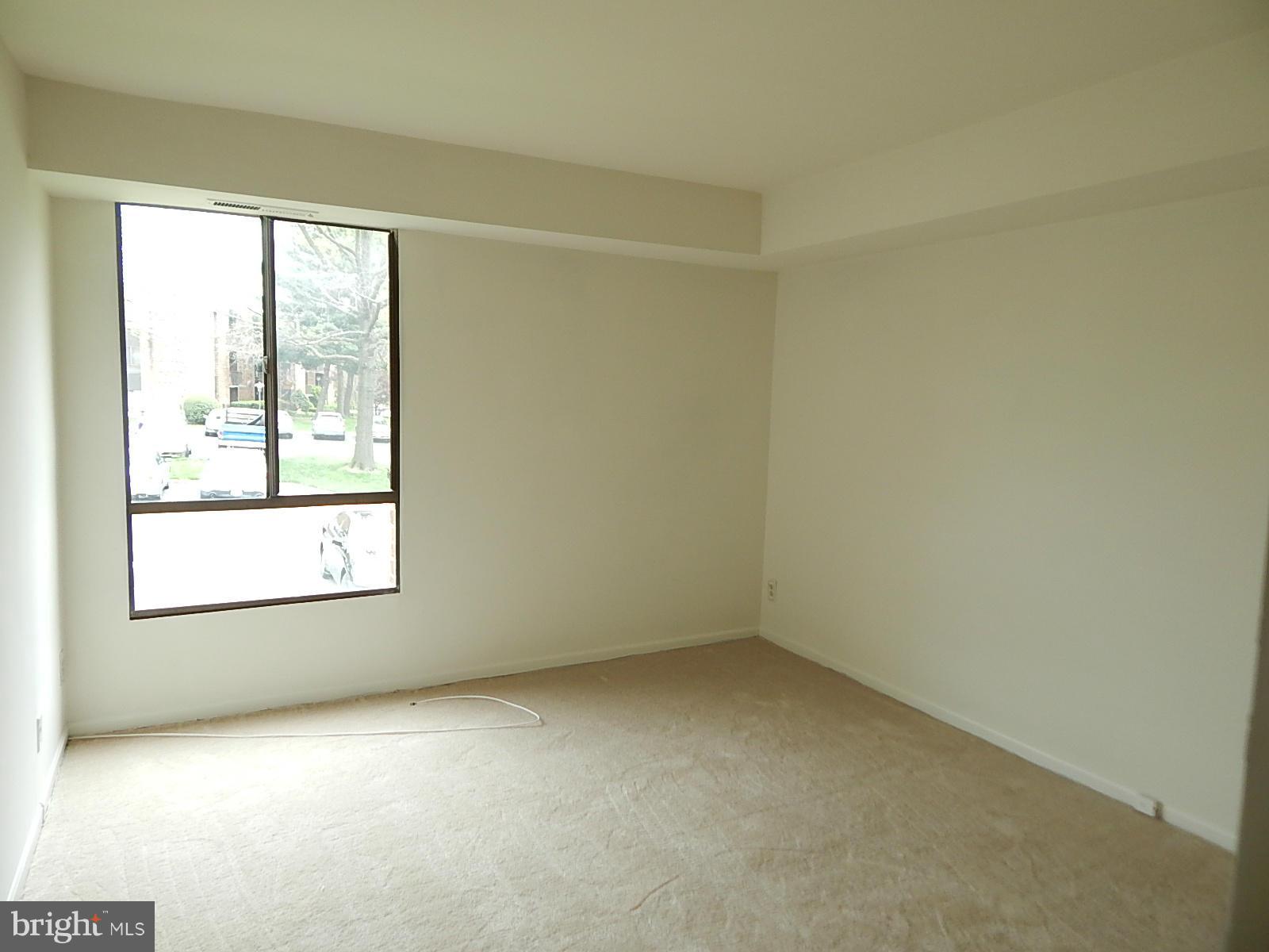 HERITAGE COURT - Residential