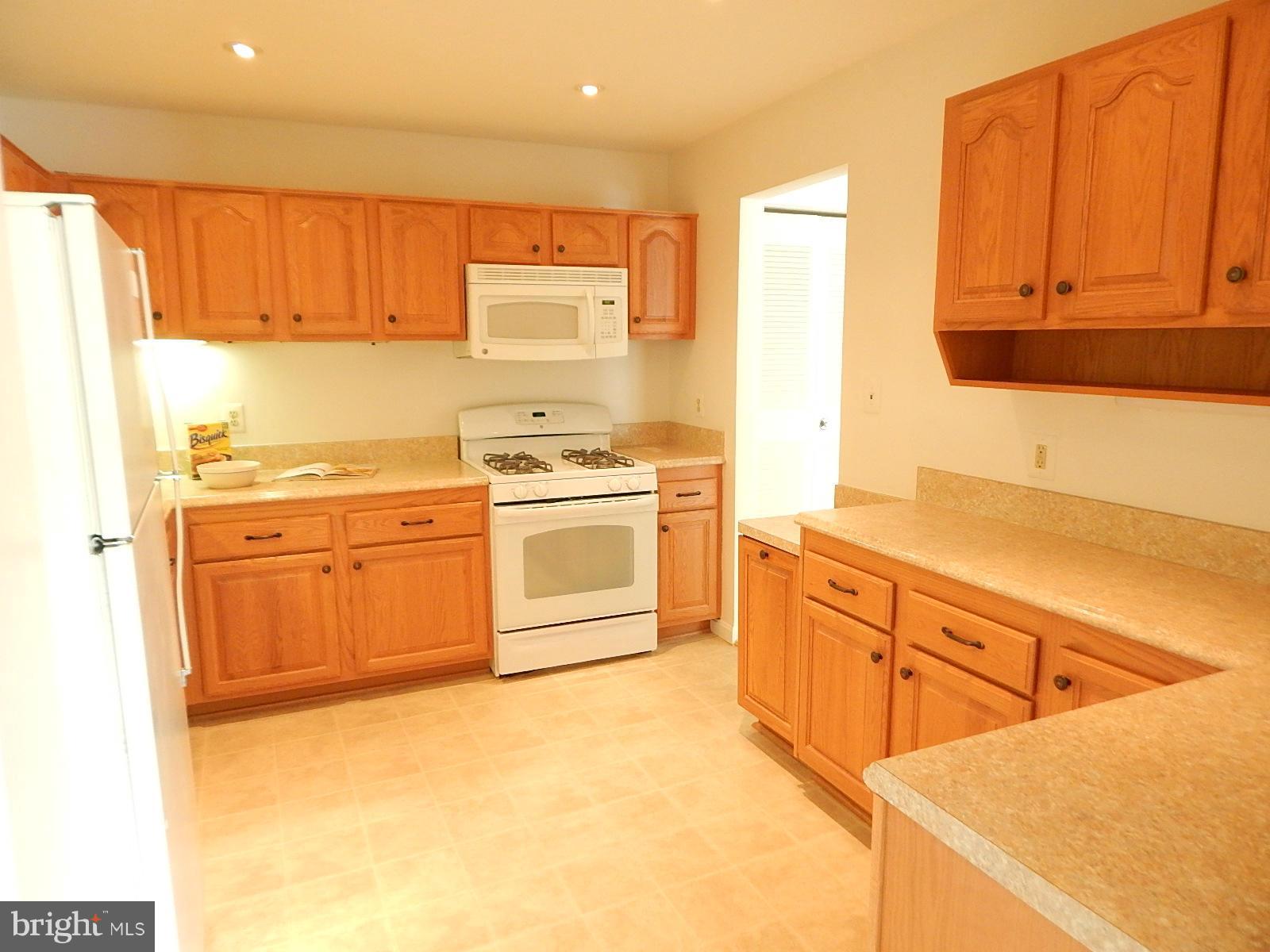 HERITAGE COURT - Residential