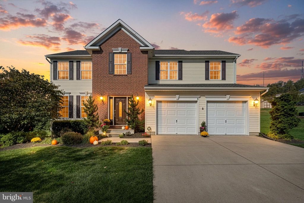 Photo of 604 Myrtle Lane, NEW CUMBERLAND, PA 17070 (MLS # PAYK2092278)