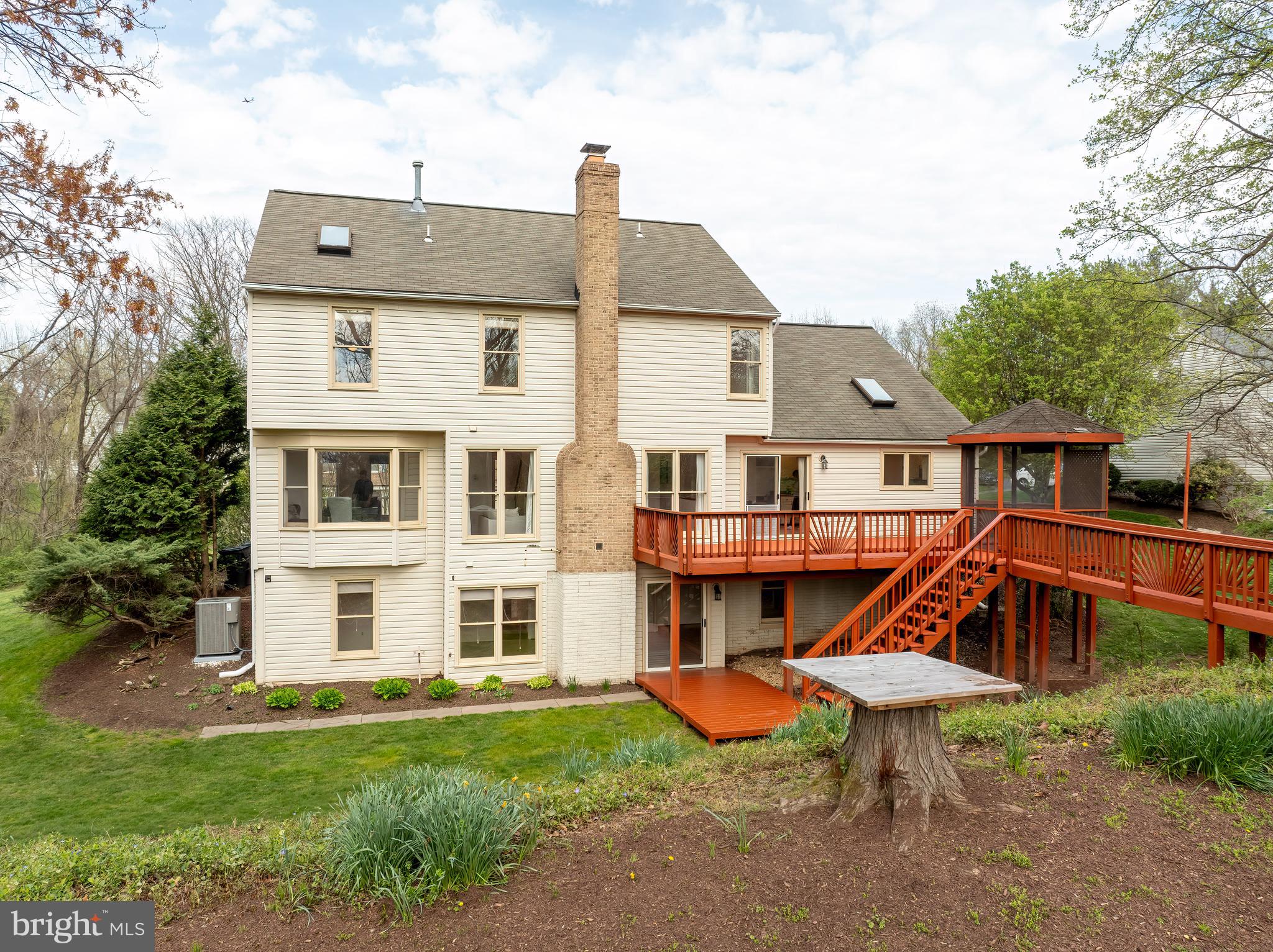 SUGAR CREEK - Residential