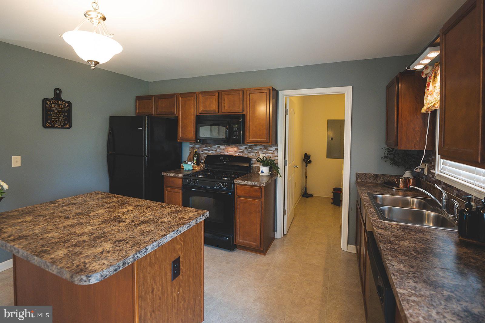 SASSAFRAS MEADOWS - Residential