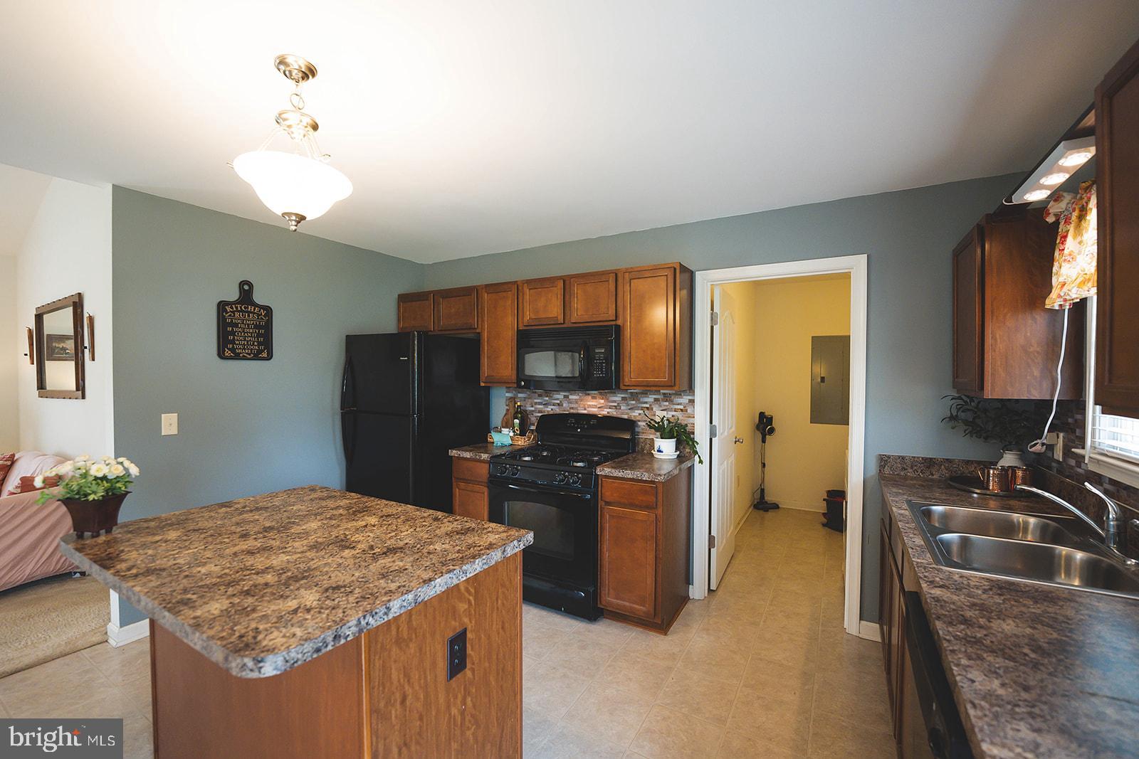 SASSAFRAS MEADOWS - Residential