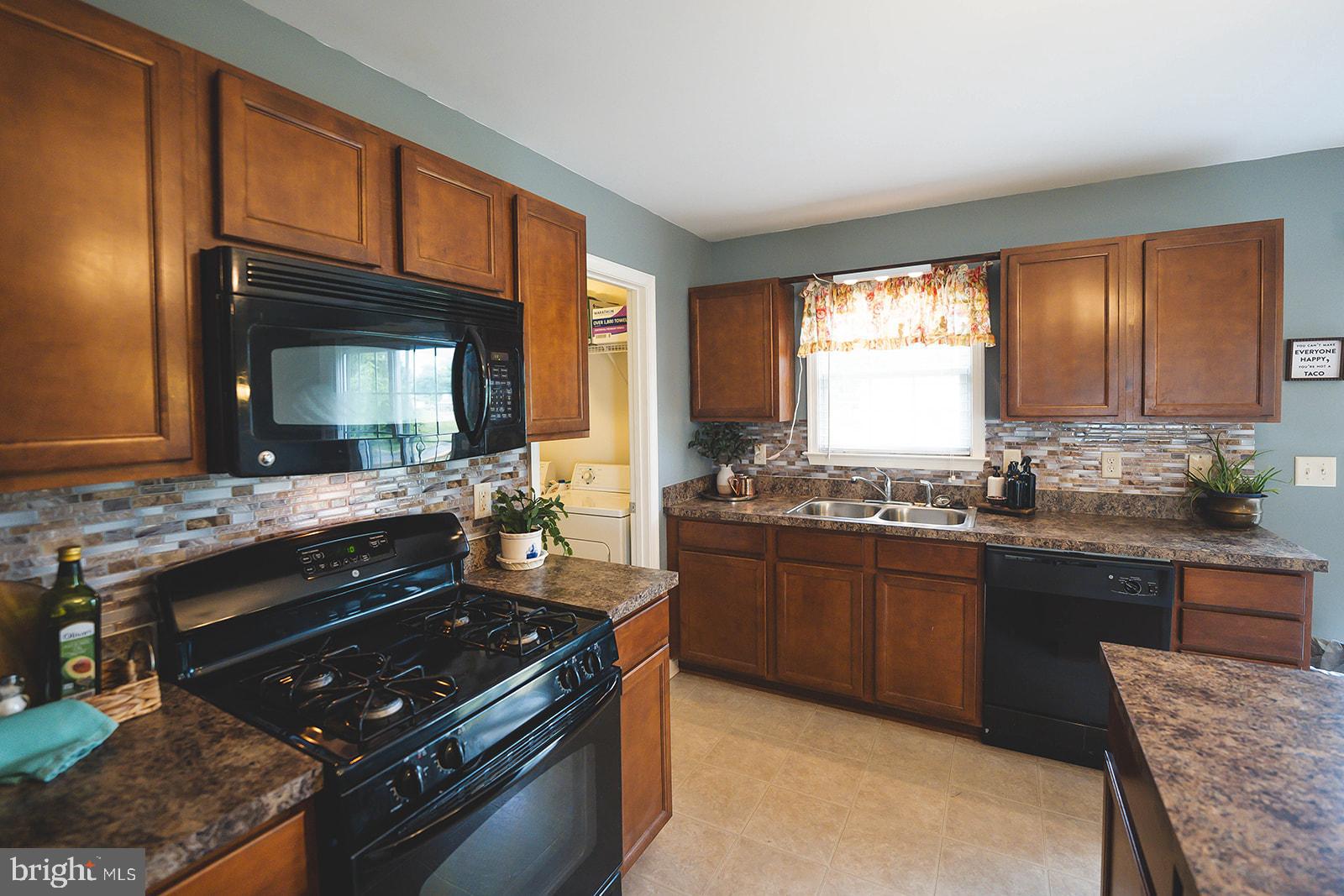 SASSAFRAS MEADOWS - Residential