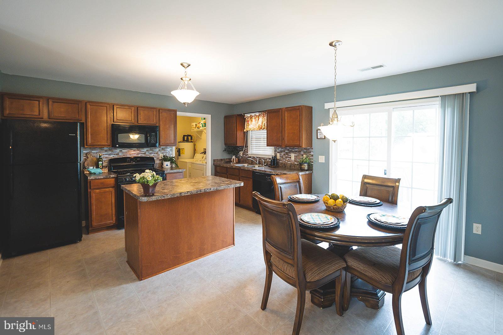 SASSAFRAS MEADOWS - Residential