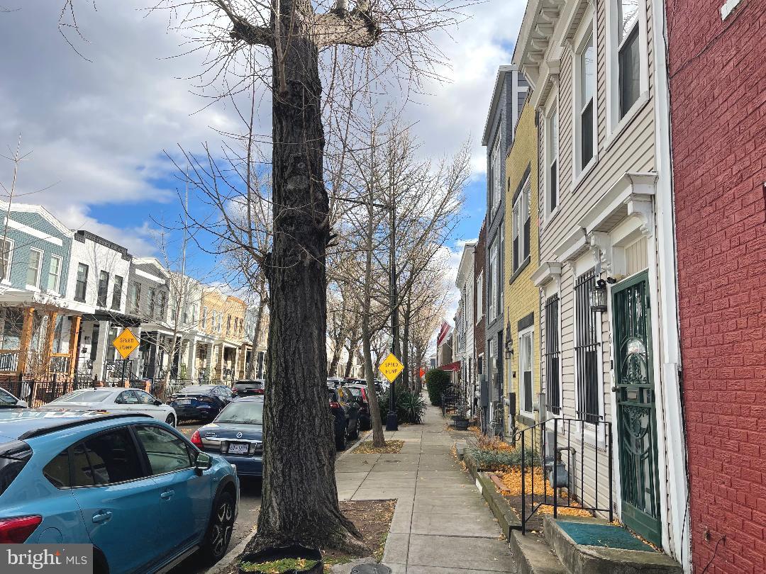 1609 GALES STREET NE