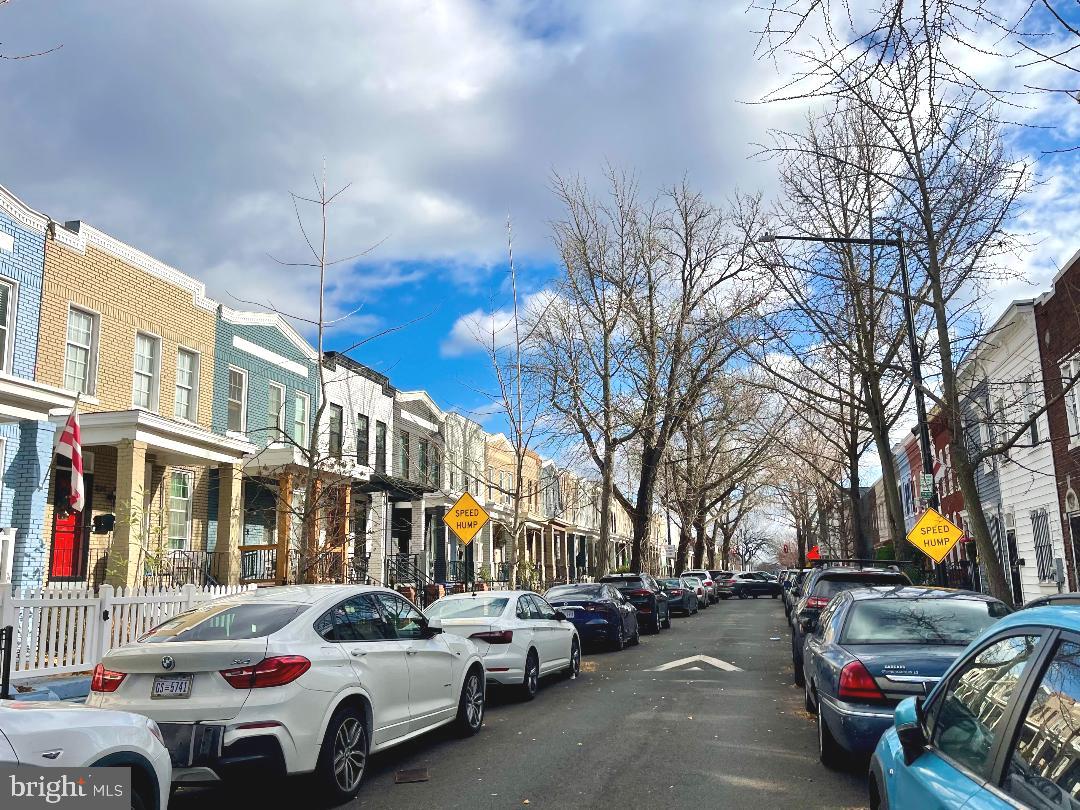 1609 GALES STREET NE